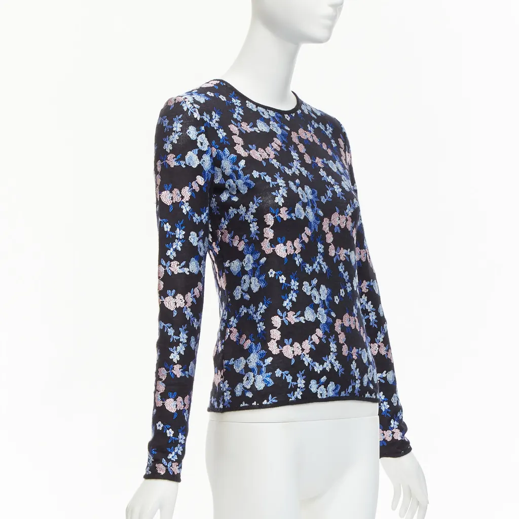 Giambattista Valli Floral Embroidery Top Black Cashmere Never worn - Inside View