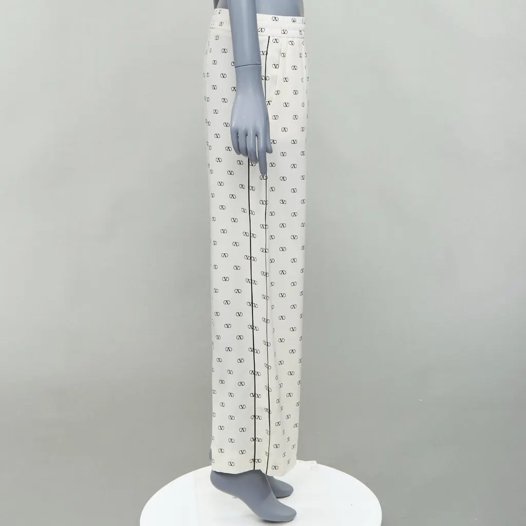 Valentino Trim Waist Pants Beige Silk Never worn - Model View