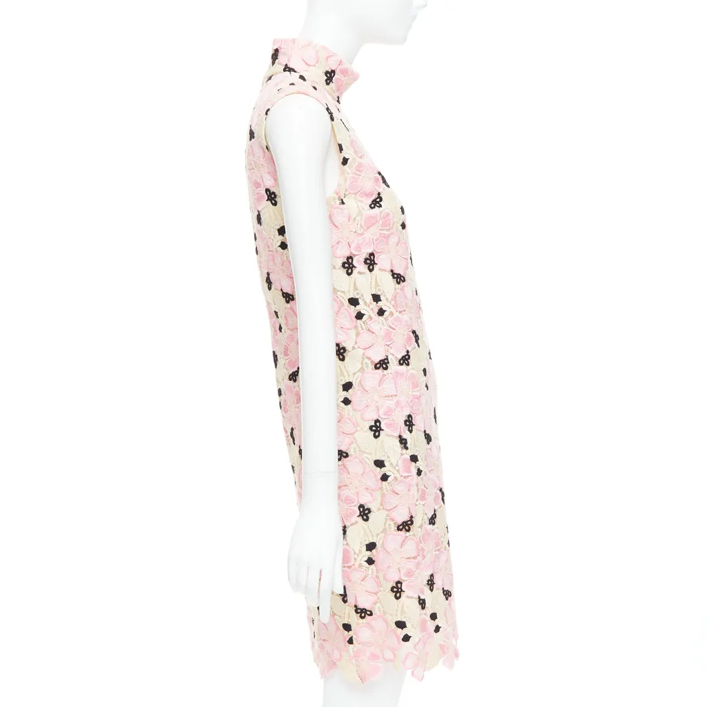 Giambattista Valli Guipure Lace Dress Pink Polyester Never worn - Model View
