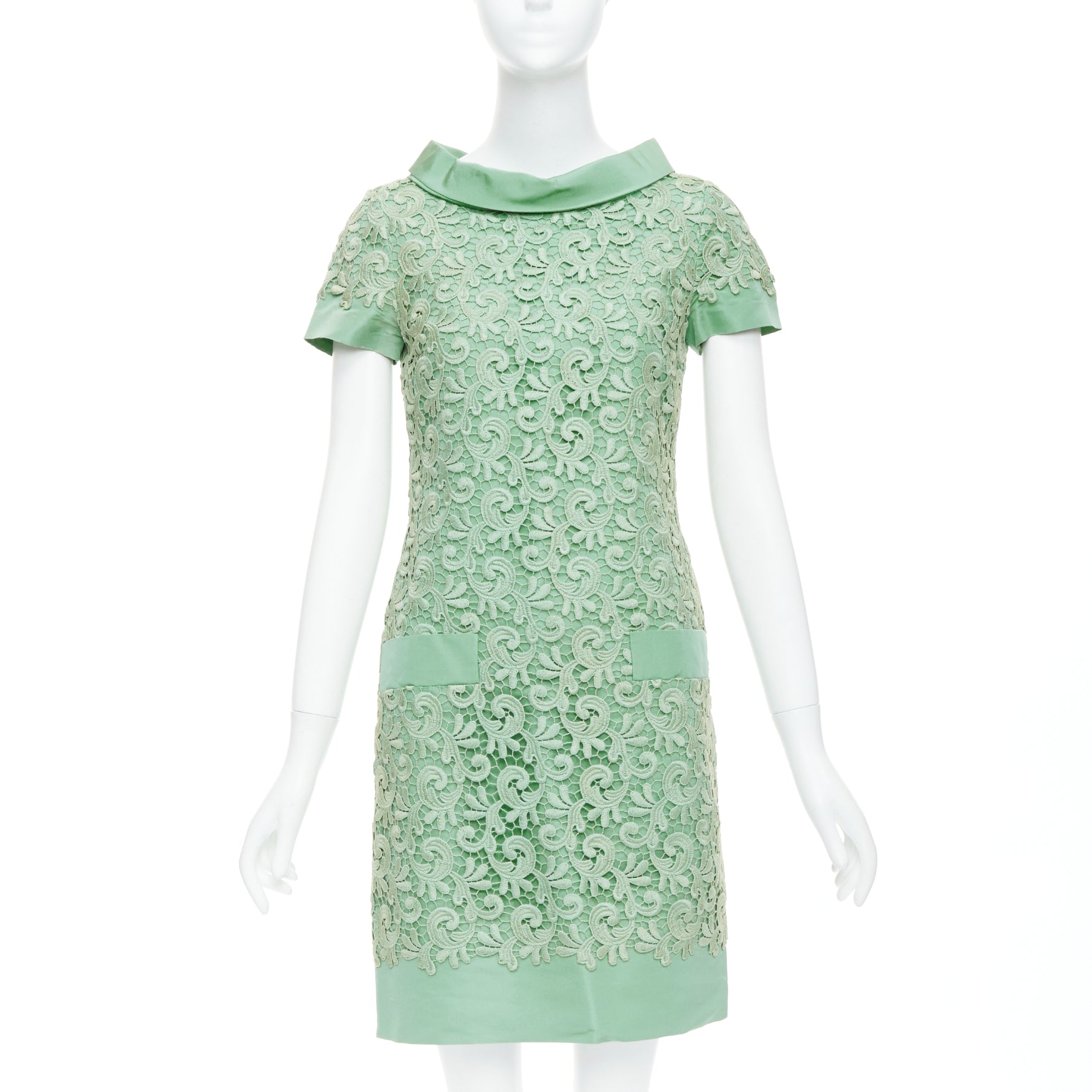 Oscar De La Renta Lace Collar Dress
