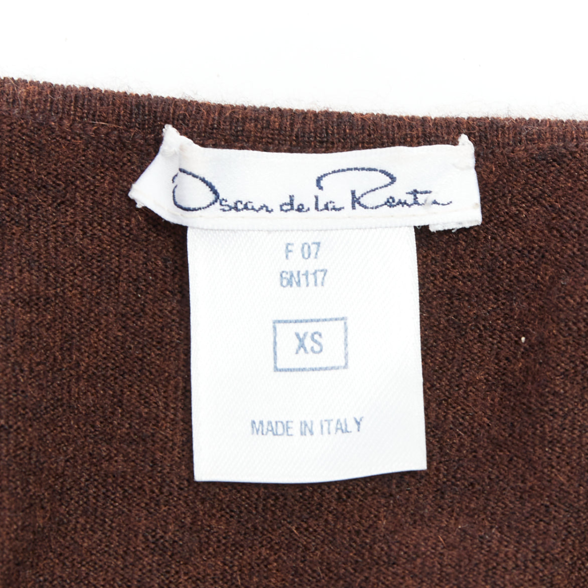 Oscar De La Renta Cashmere Silk Cardigan - Image 11