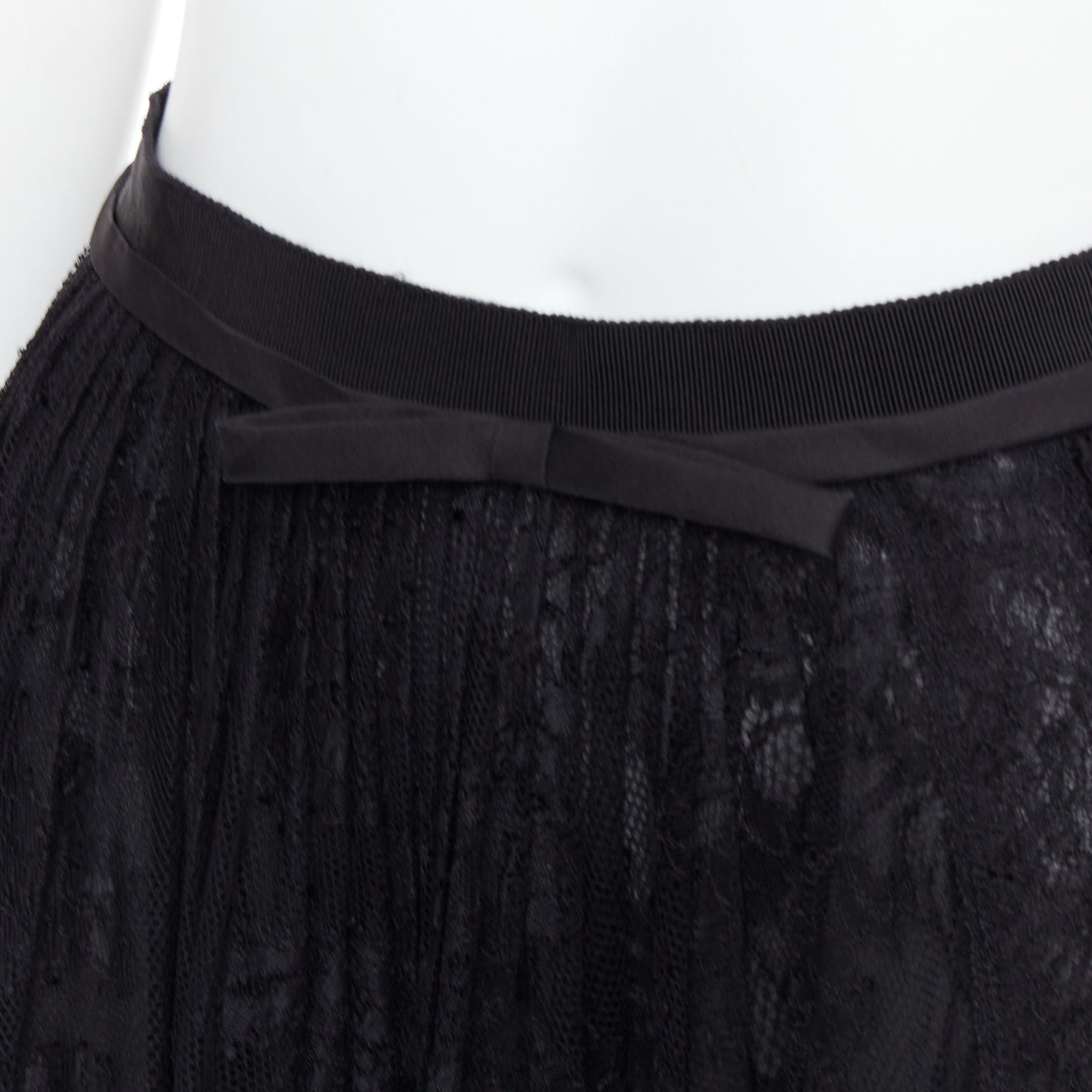 Giambattista Valli Lace Bow Skirt - Detail 2