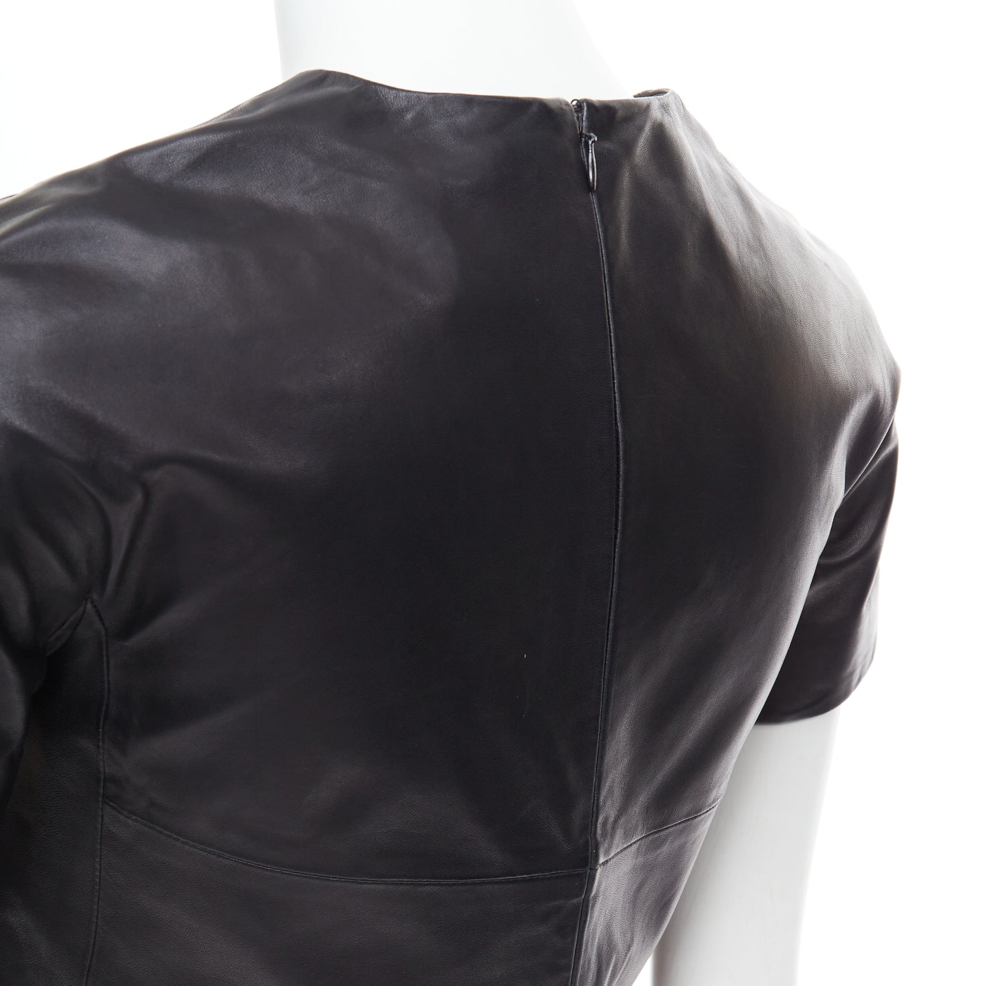 Unsigned / متعددة Bow Leather Dress - Detail 2