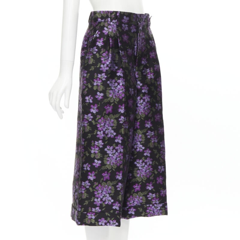 Gucci Grosgrain Pleated Shorts - Image 6