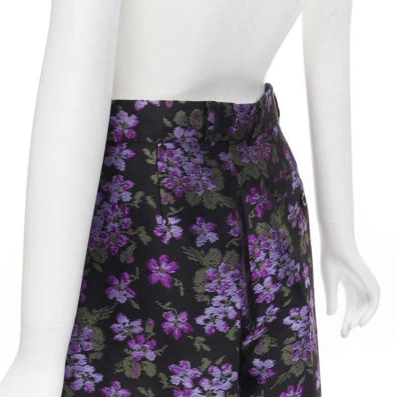 Gucci Grosgrain Pleated Shorts - Image 10