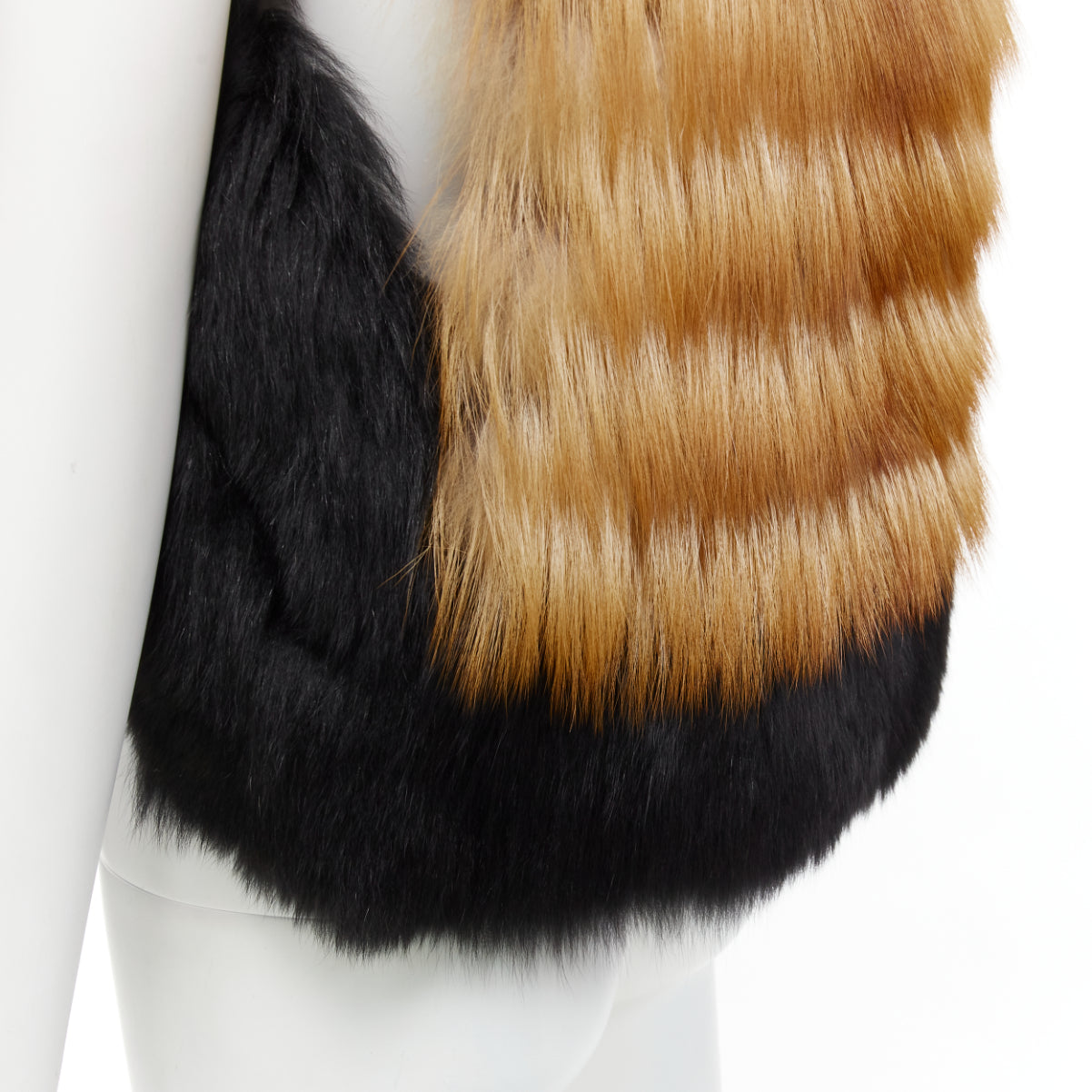 Quentin Veron Black Fur Bolero Vest - Detail 2