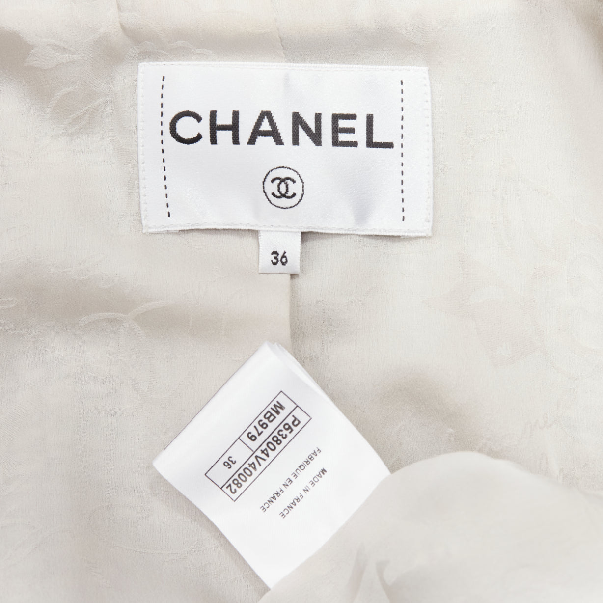 Chanel Silver Tweed Cuff Jacket - Image 11