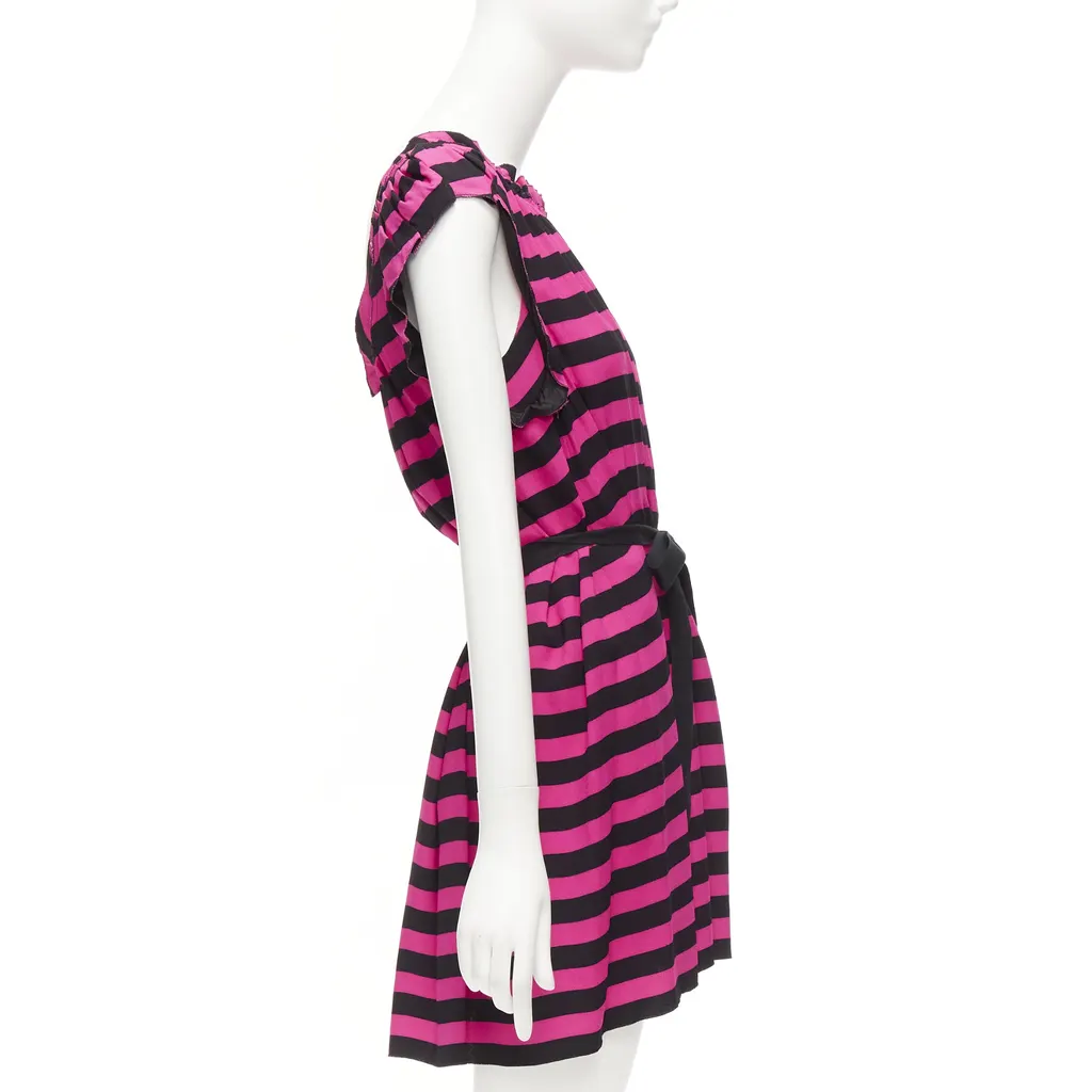 Prada Ribbon Belt Dress Black Wool Never worn - Model View