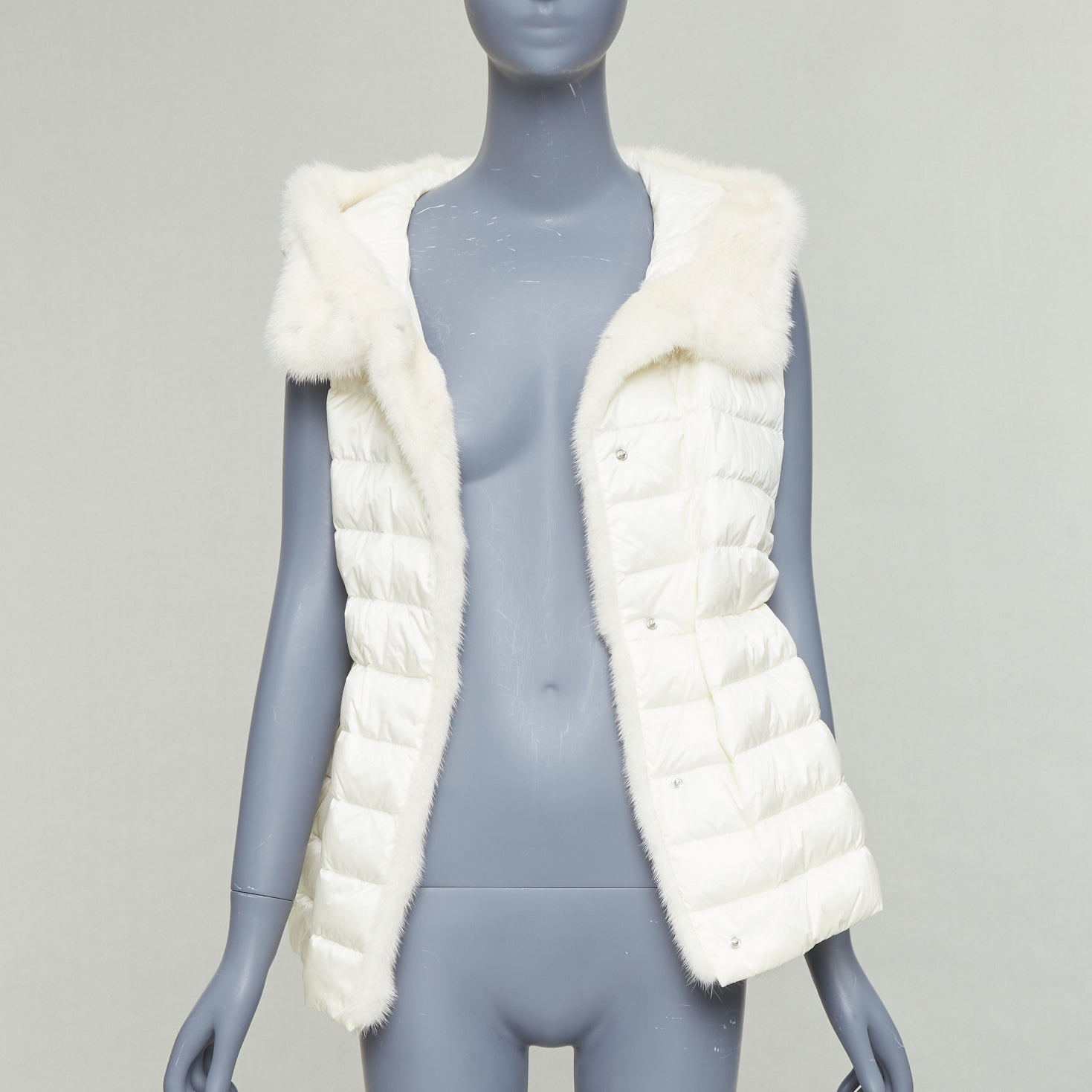 Moncler Beurre Gilet - Back view