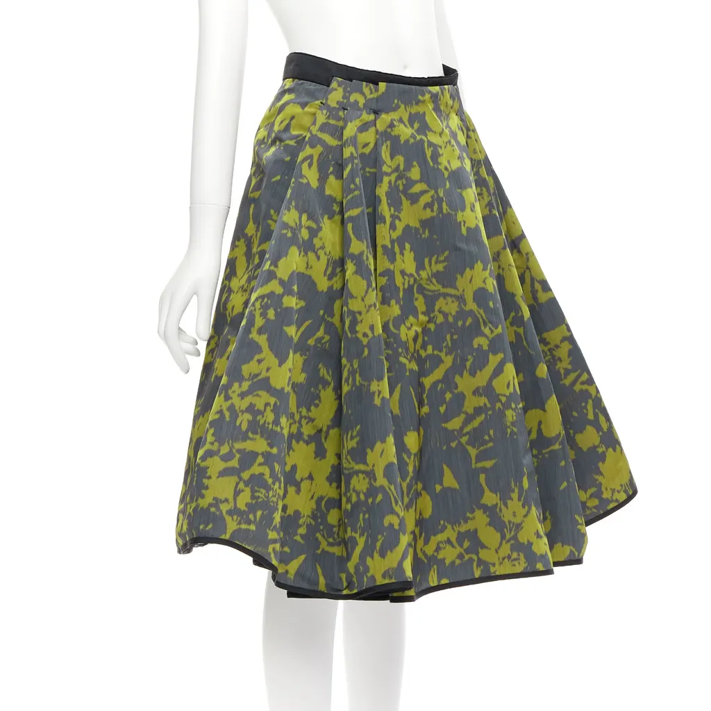 Louis Vuitton Floral Velvet Skirt Green Never worn - Inside View