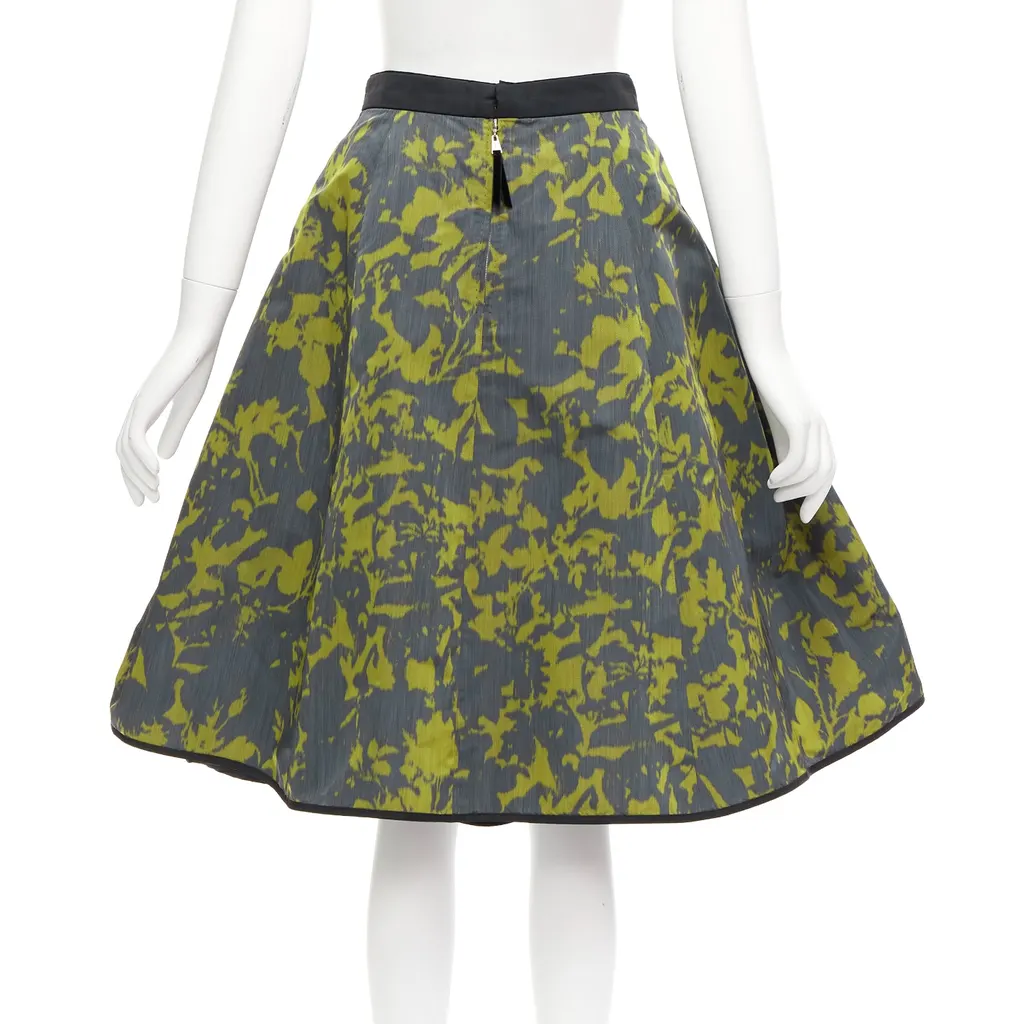 Louis Vuitton Floral Velvet Skirt Green Never worn - Box View