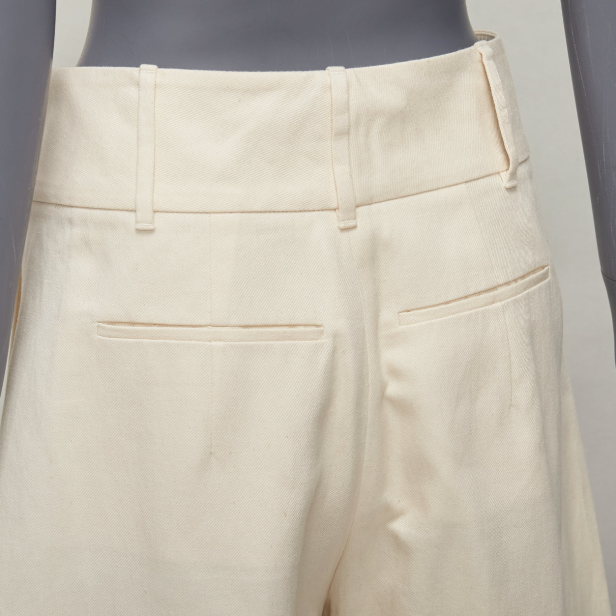 Marni Cargo Pocket Shorts - Detail 2