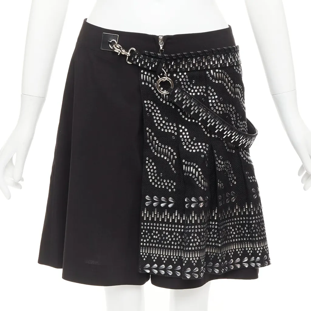 Louis Vuitton Lace Gothic Shorts Black Wool Never worn - Front View