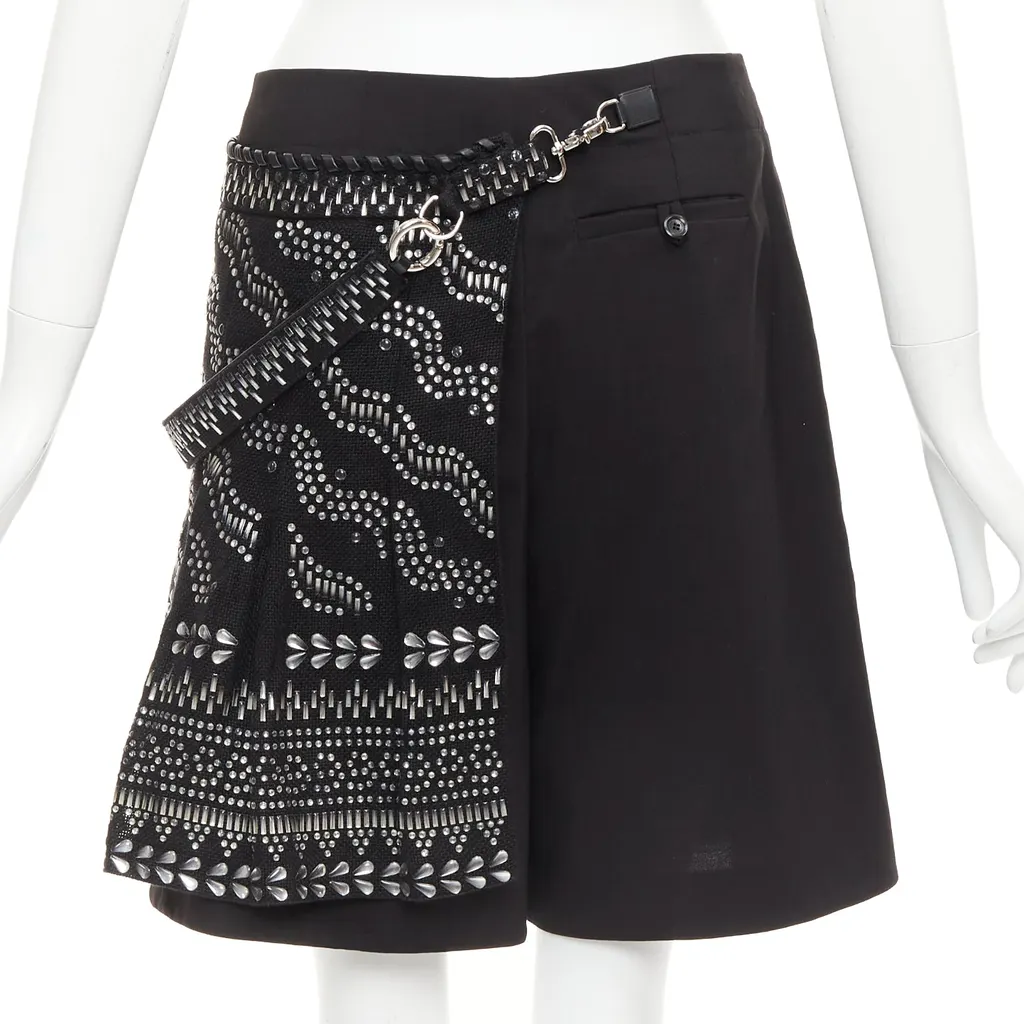 Louis Vuitton Lace Gothic Shorts Black Wool Never worn - Box View