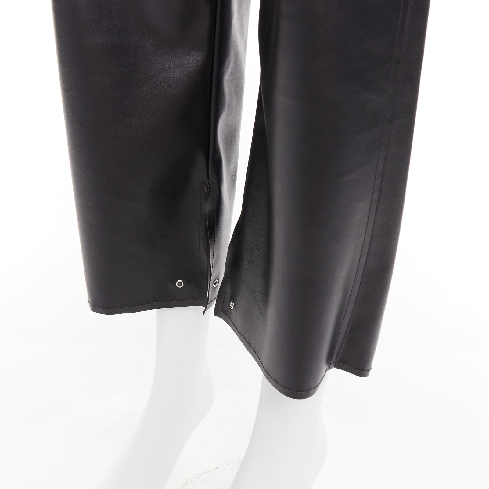 Maison Martin Margiela Grommet Cropped Pants - Detail 2