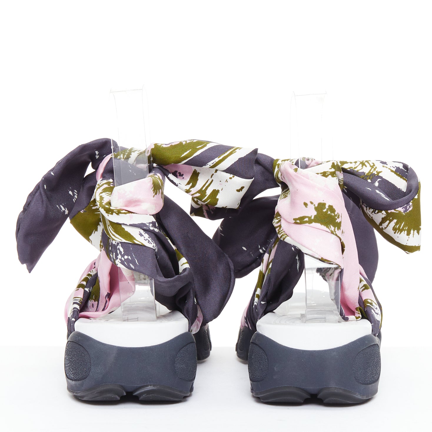 Dior Brooklyn - Side view