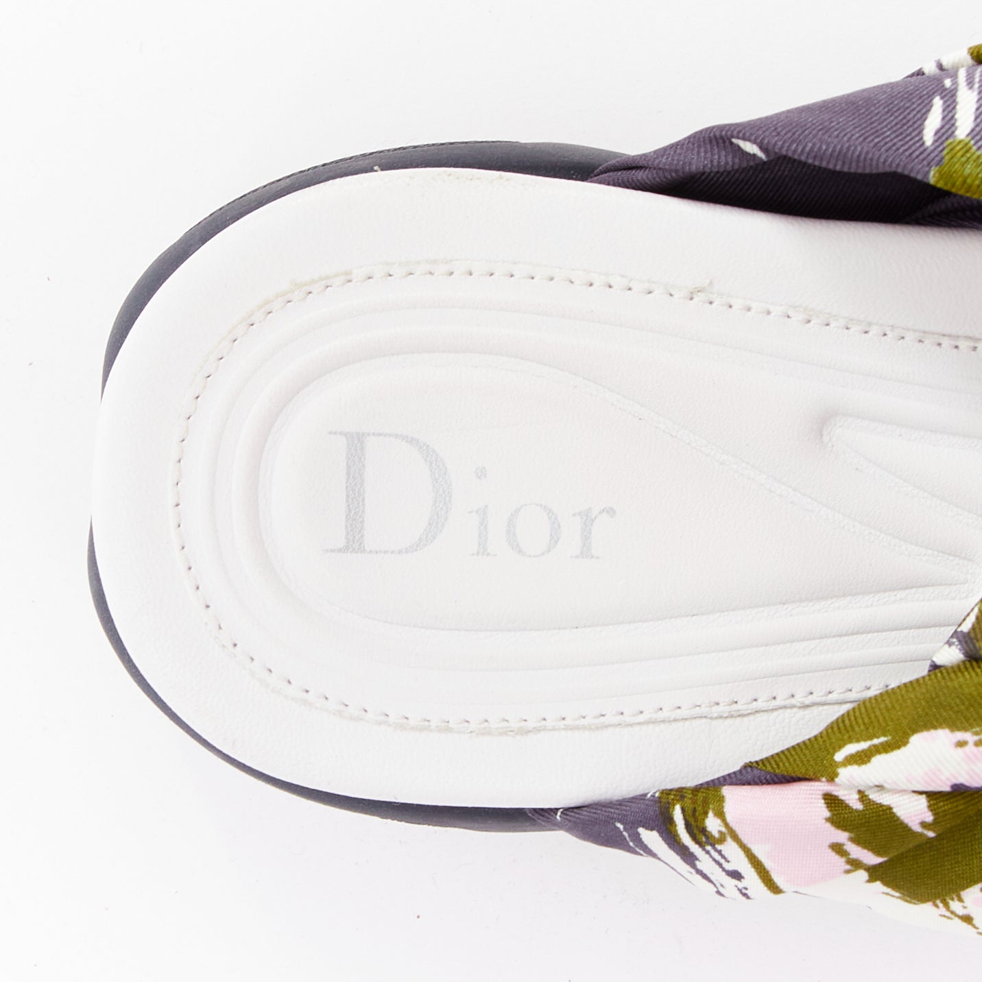 Dior Brooklyn - Image 11
