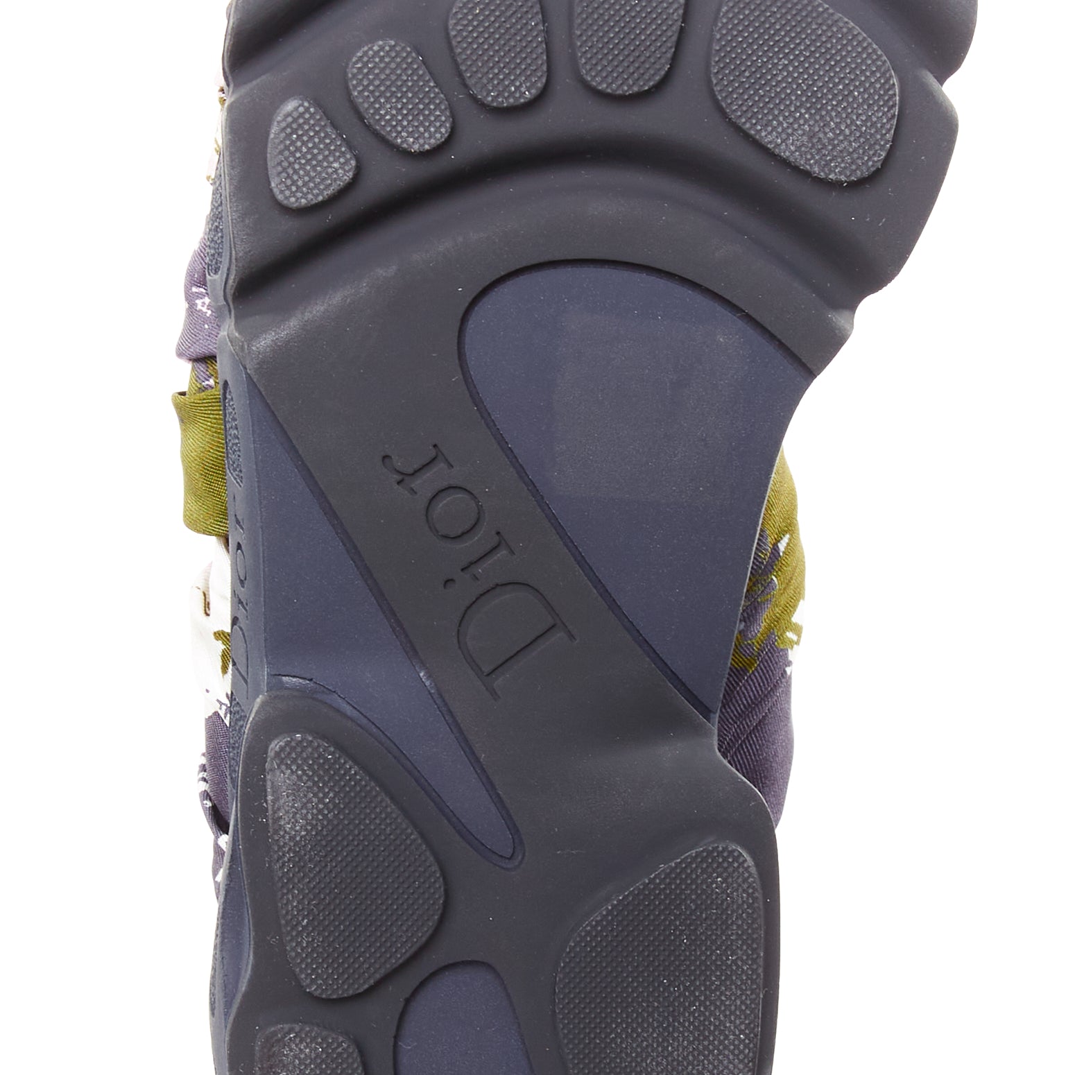 Dior Brooklyn - Image 12