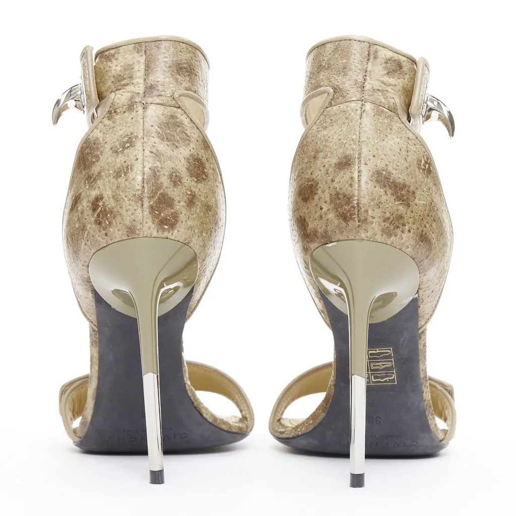 Givenchy Sharktooth Sandals Khaki Leather Very good - Box View