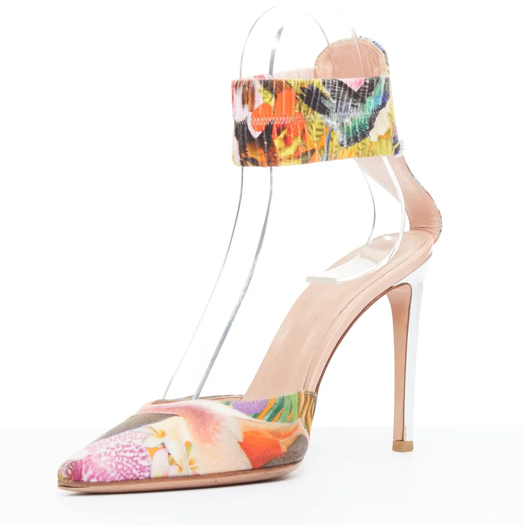 Gianvito Rossi Floral Cuff Pumps MultiColor Good - Model View