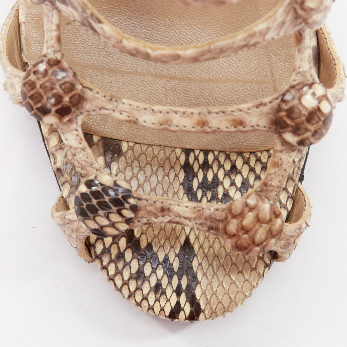 Christian Louboutin Neuron 100 - Detail 1