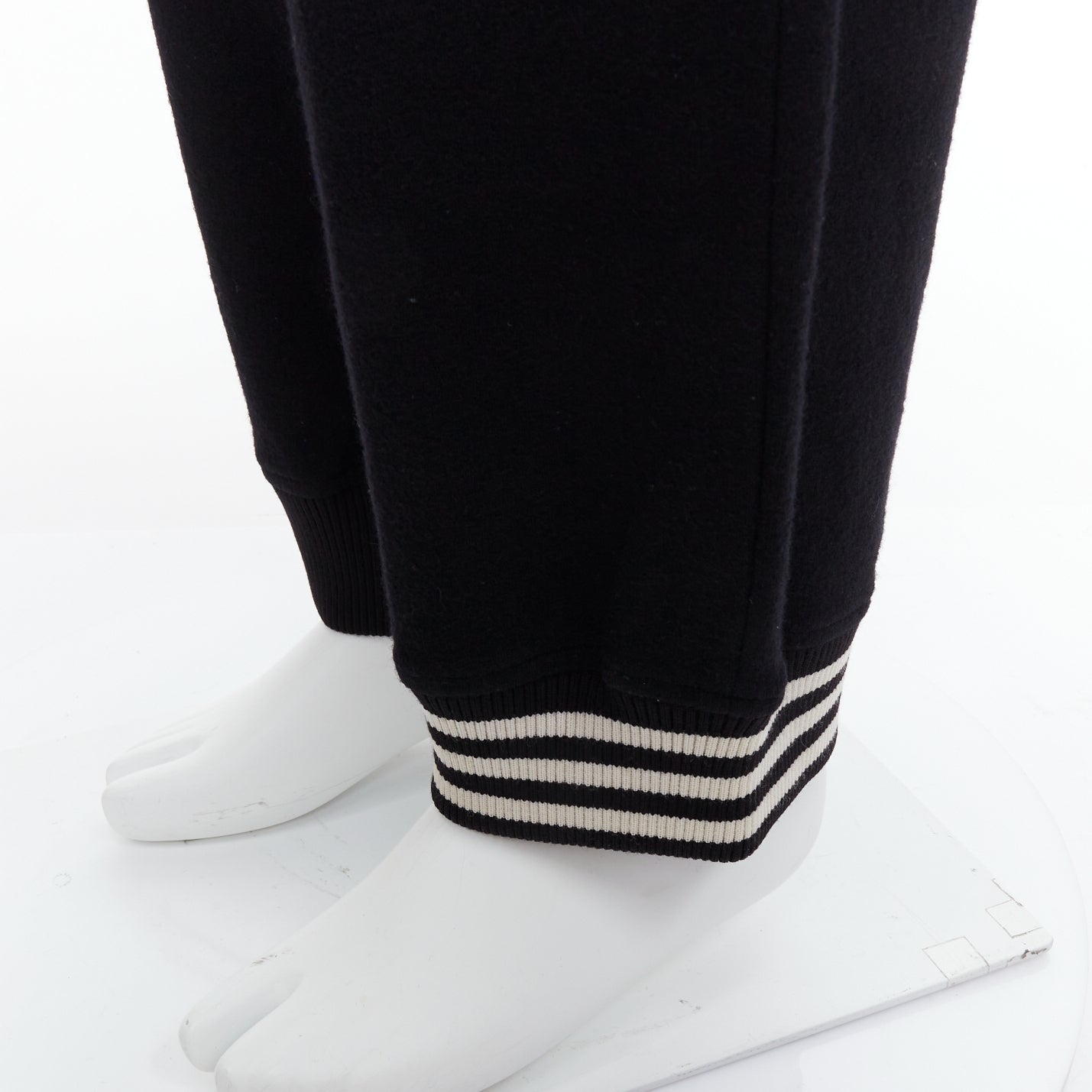 Y-3 Asymmetric Joggers - Detail 2