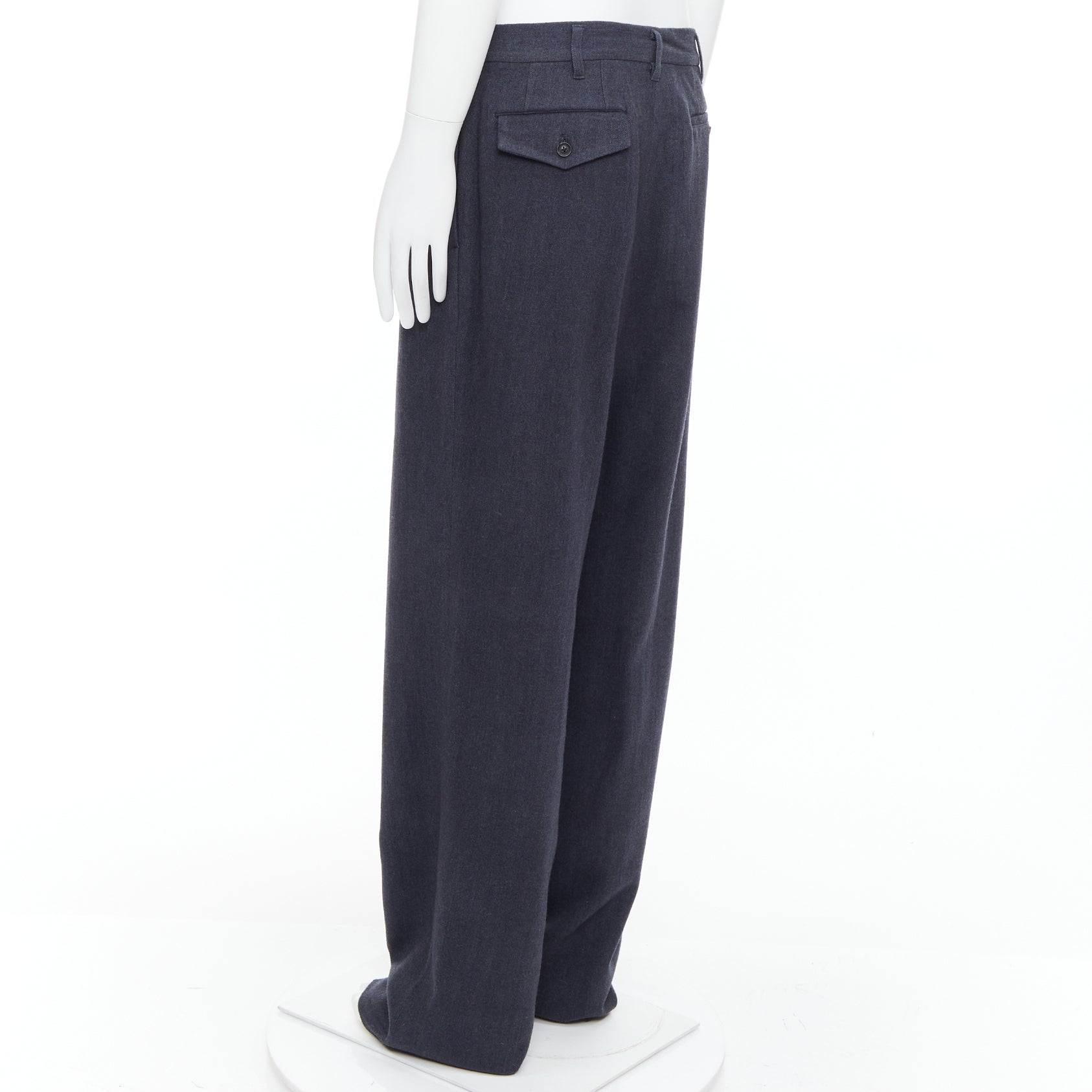 Yohji Yamamoto Pleated Tapered Pants - Detail 1