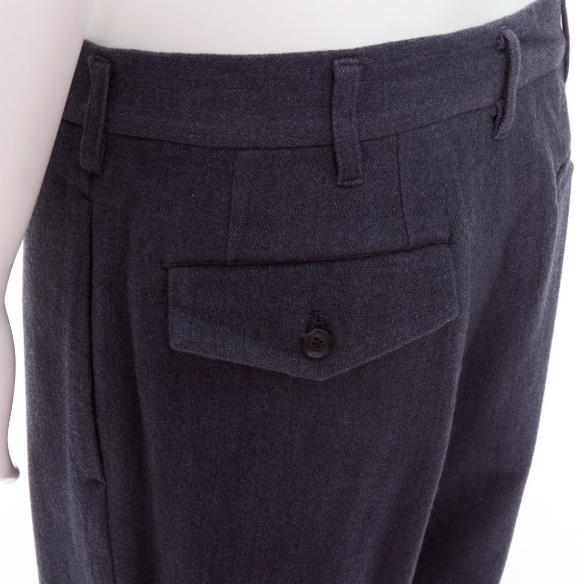 Yohji Yamamoto Pleated Tapered Pants - Detail 2