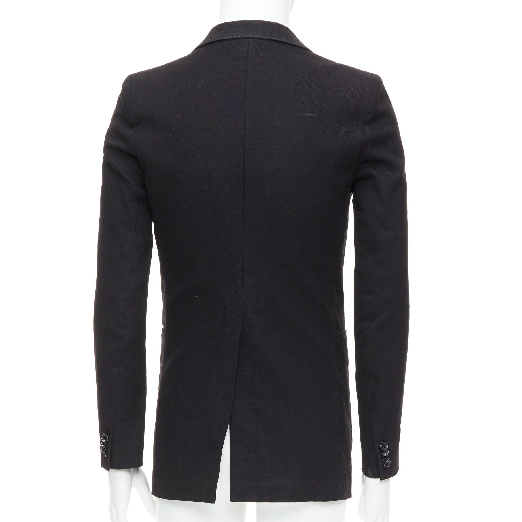 Unsigned / متعددة Black Fitted Blazer - Detail 1