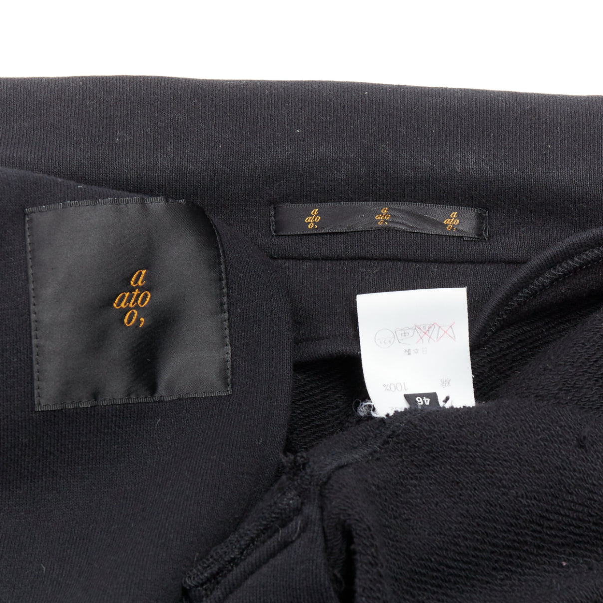 Unsigned / متعددة Black Cropped Blazer - Image 11