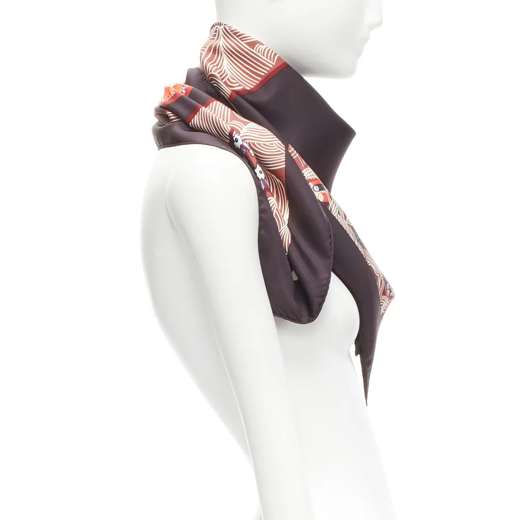 Hermès Dark Floral Scarf Purple Silk Never worn - Model View