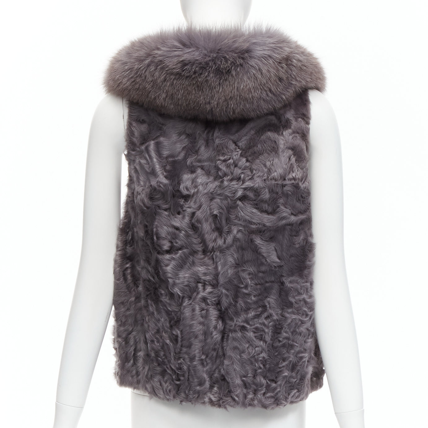 Unsigned / متعددة Fur Collar Vest - Detail 1