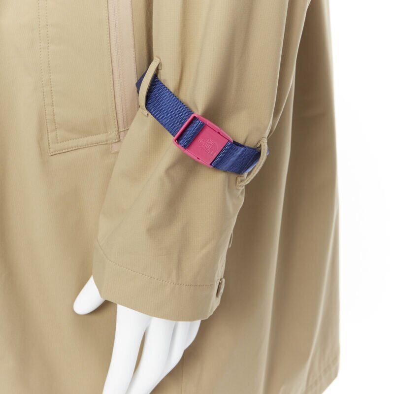 The North Face Tan Blue Raincoat - Image 11