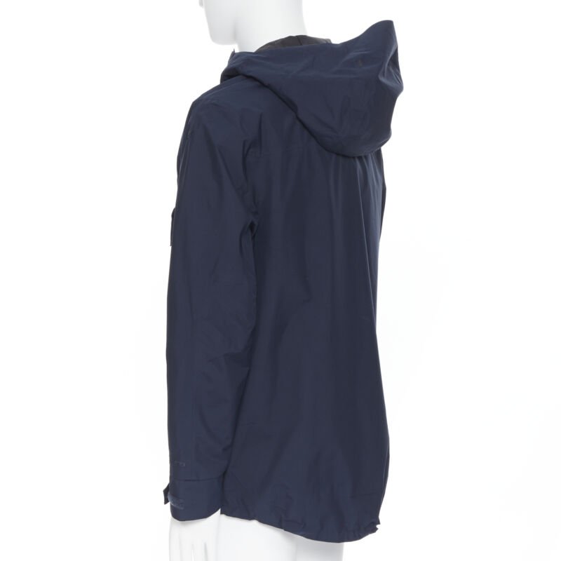 The North Face Blue Hood Windbreaker - Detail 1