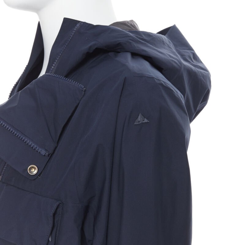 The North Face Blue Hood Windbreaker - Image 10