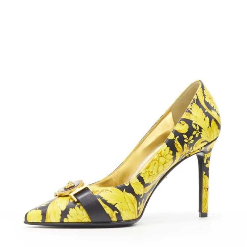 Versace Other Gold Leather Never worn - Model View