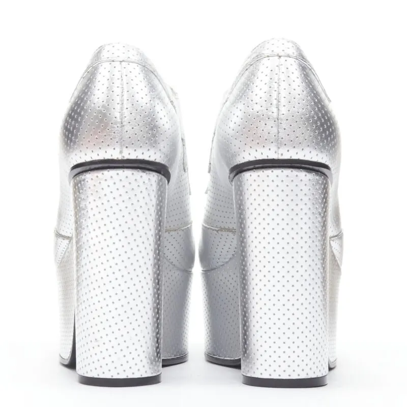 Gucci Studded Wedge Buckle Boots Silver Leather Never worn - Box View