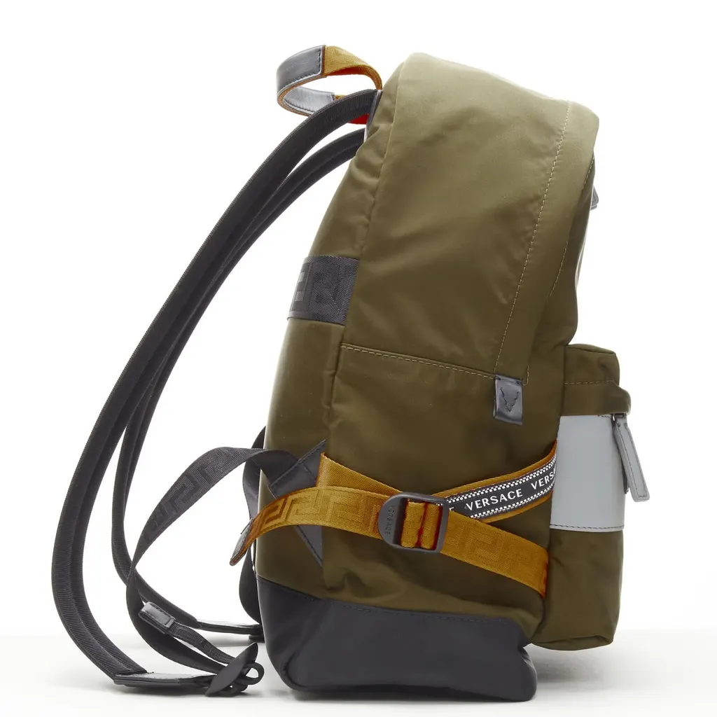 Versace DFZ8069 DNY2R K048E Green Never worn, with tag - Model View