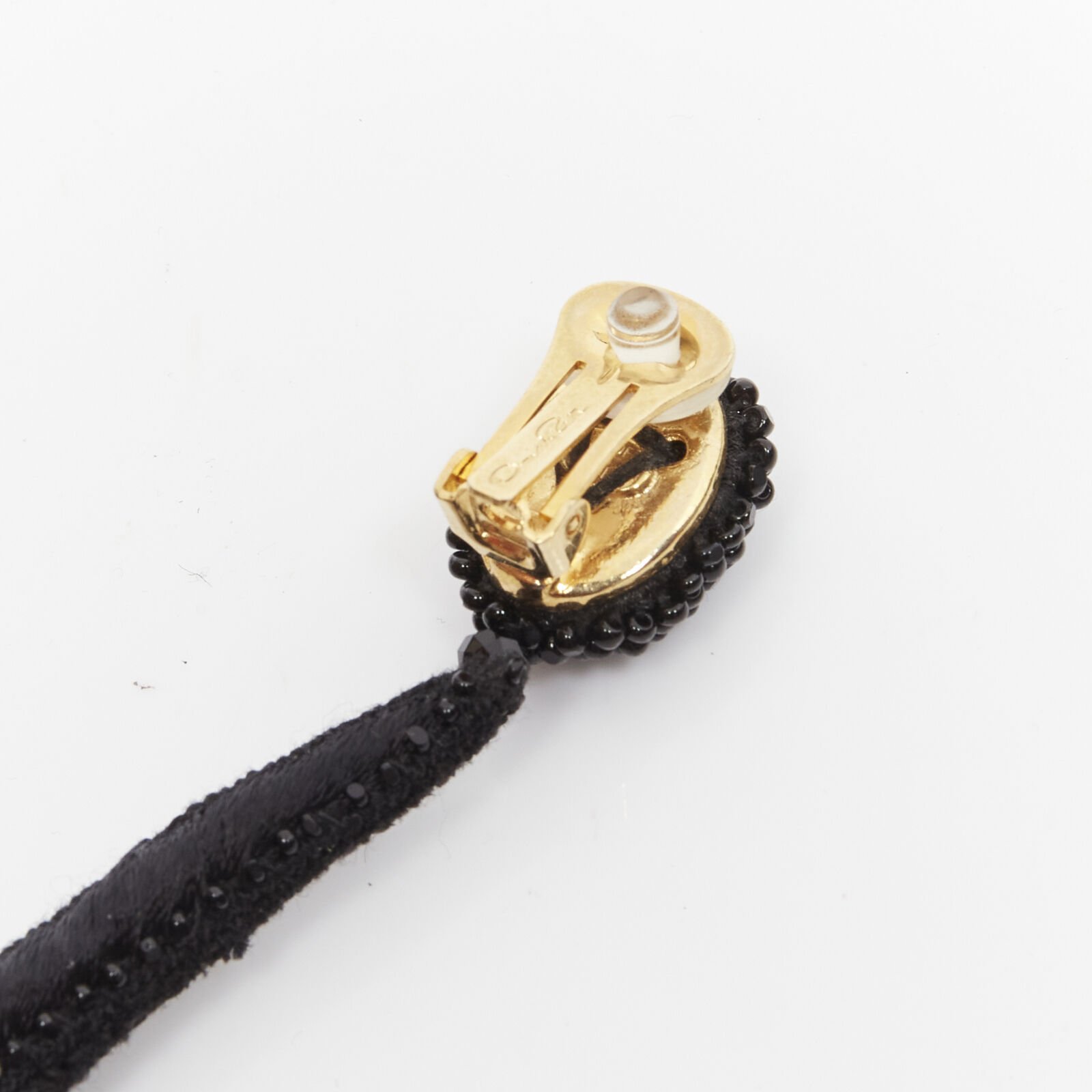 Oscar De La Renta Gold Leaf Earrings - Detail 1