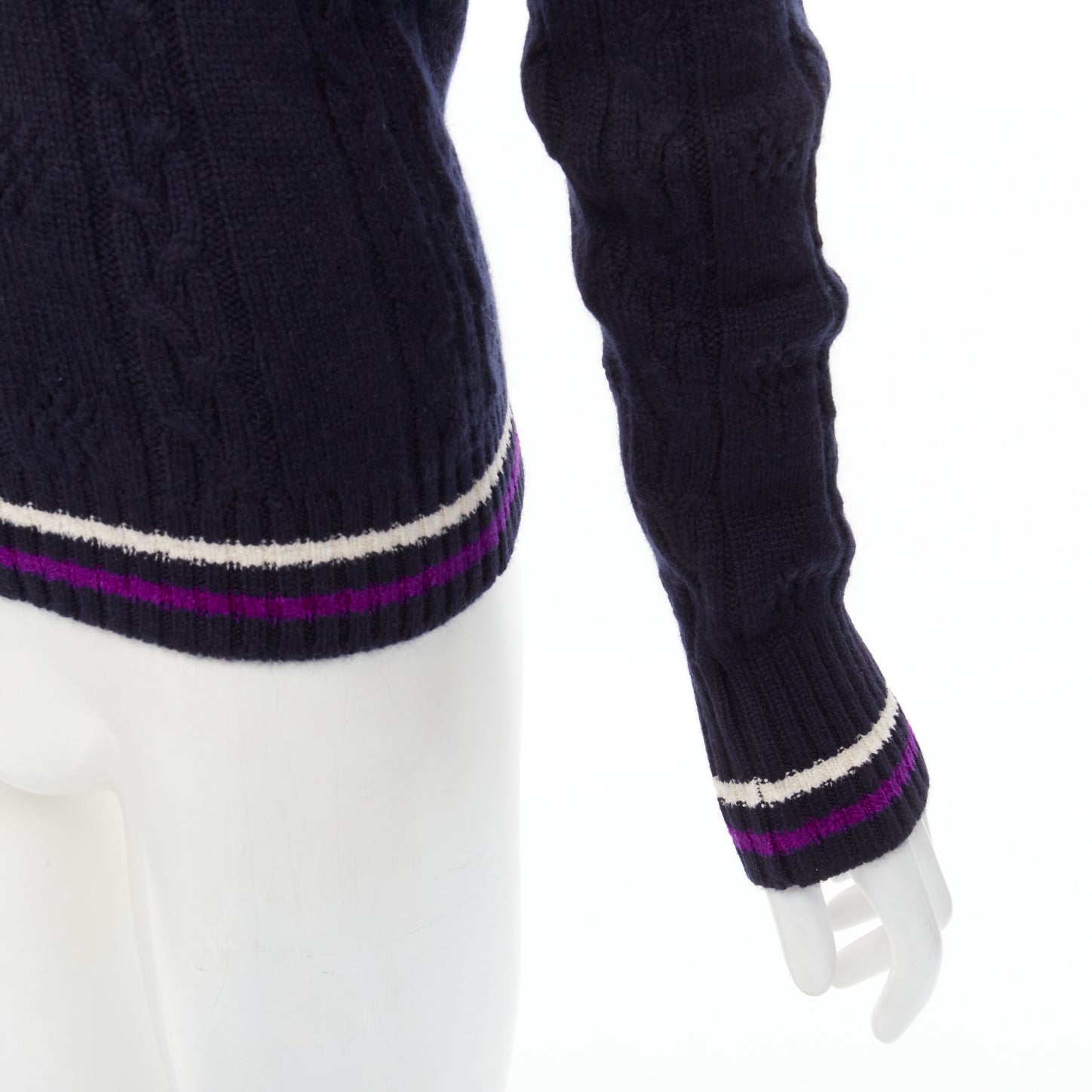Chanel Badge Knit Sweater - Detail 2