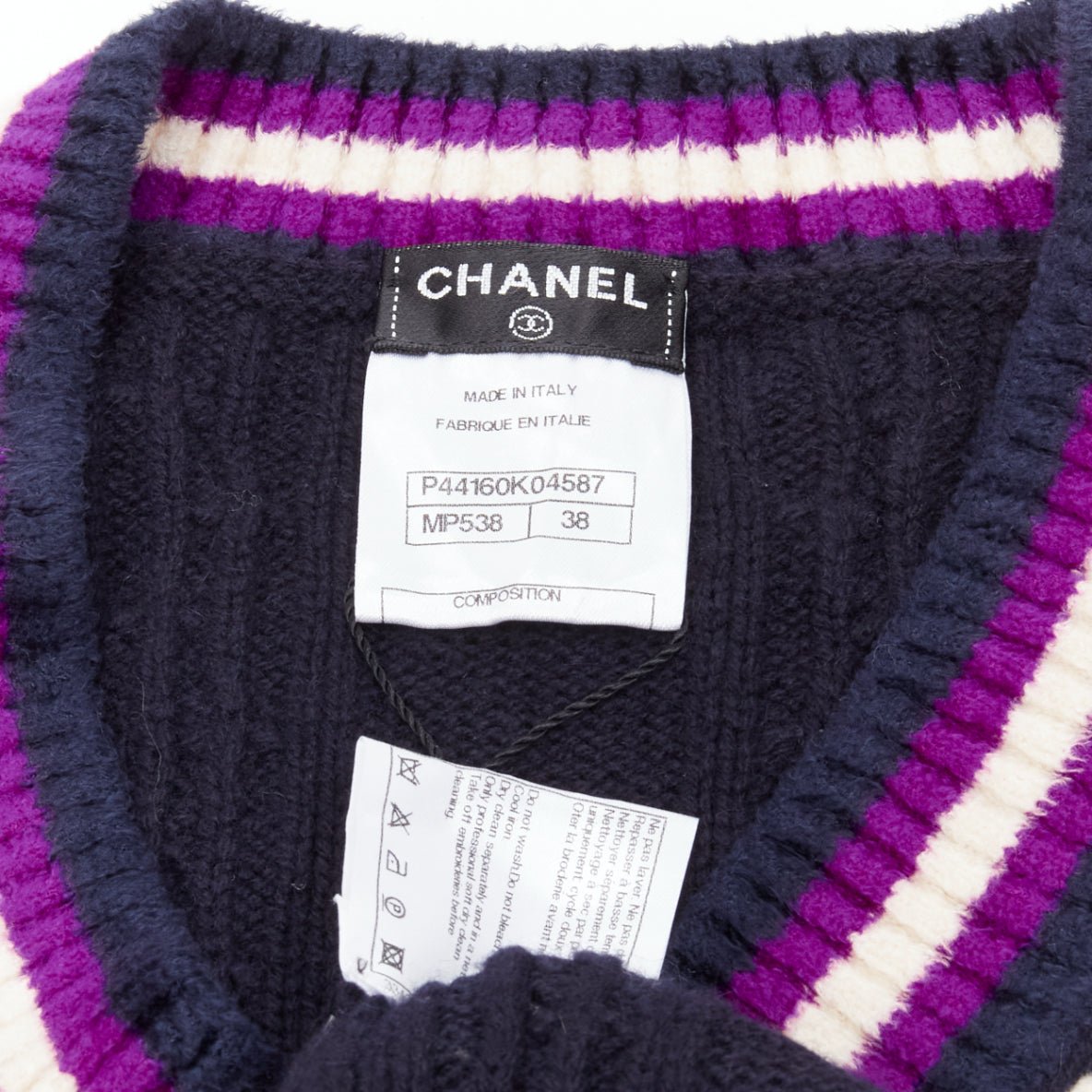 Chanel Badge Knit Sweater - Image 10