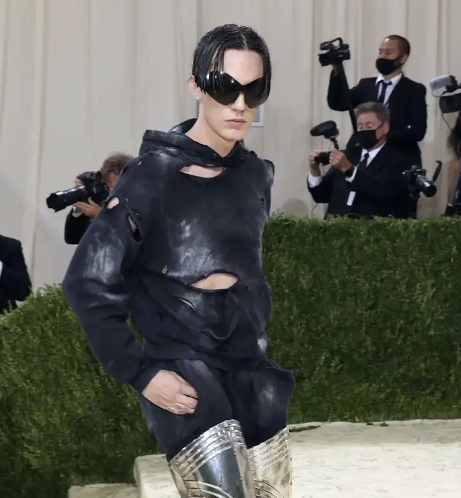 Balenciaga BB0180S-001 - Image 13