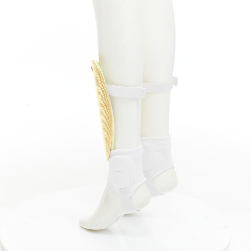 Gucci GG Shin Guards - Detail 1