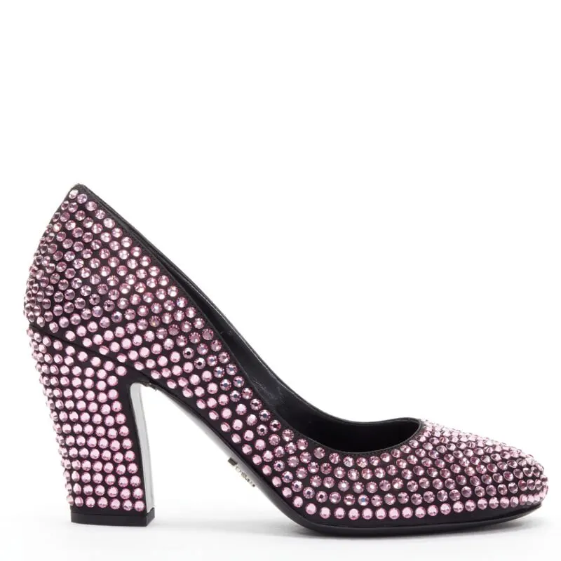 Prada Crystal Pink Pumps Pink Leather Never worn - Front View