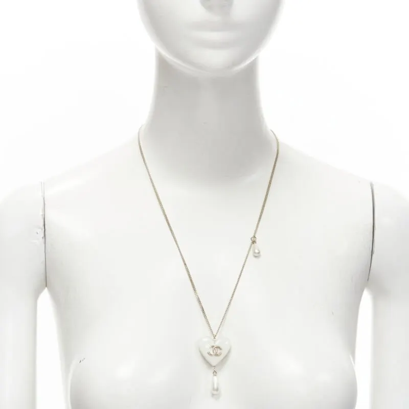 Chanel Heart Drop Necklace White Metal Never worn - Front View