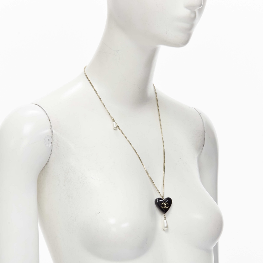 Chanel Heart Logo Necklace - Image 6