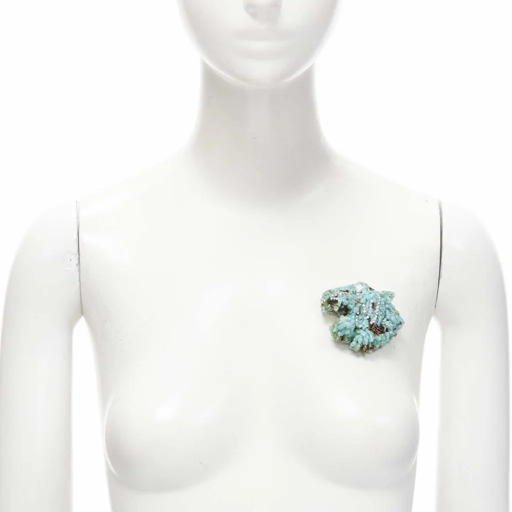 Gucci Tiger Crystal Brooch Blue Plastic Never worn - Front View
