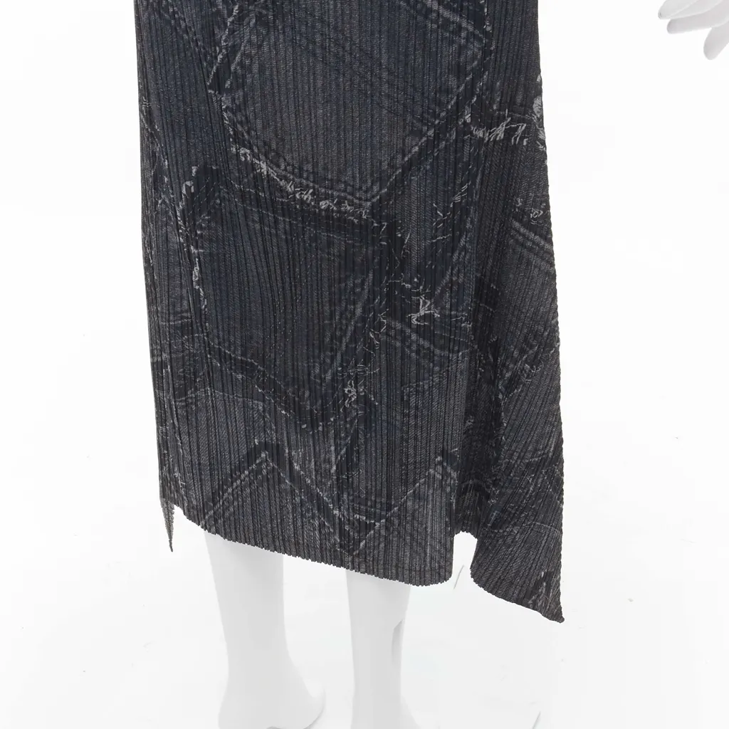 Issey Miyake Denim Pleated Skirt Blue Polyester Never worn - Back View