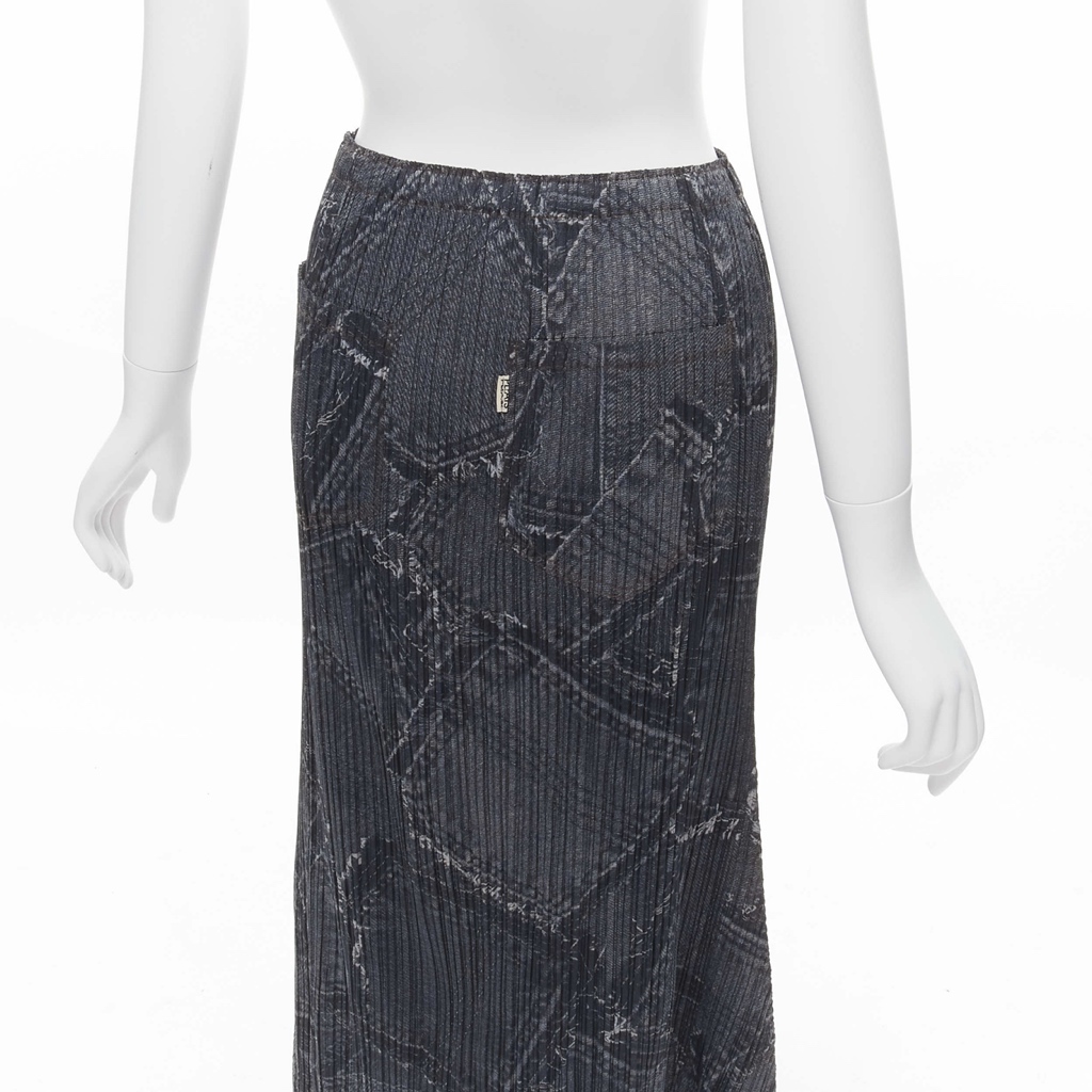 Issey Miyake Denim Pleated Skirt - Detail 2