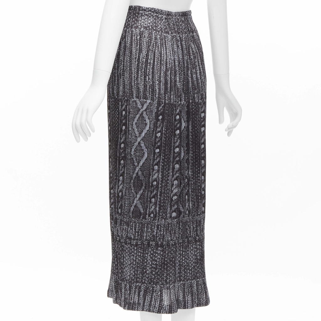 Issey Miyake Cable Knit Skirt - Side view